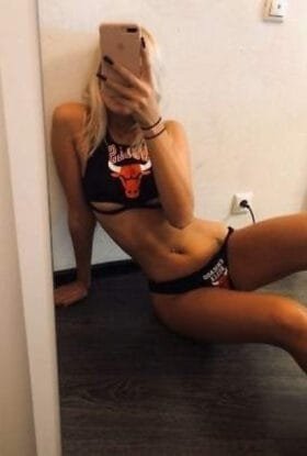 Проститутка Anya