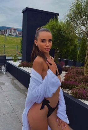 Проститутка Аделина