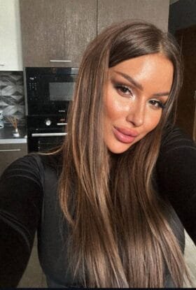 Проститутка Дана, Пиши в вотсап мне