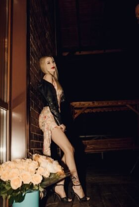 Проститутка Эмили